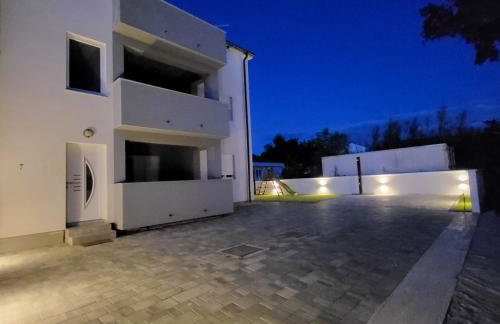 New family apartments Franka, Sabunike - Photo 1