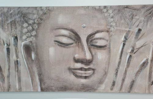 Luxury studio with parking whole unit to yourself - Photo 17