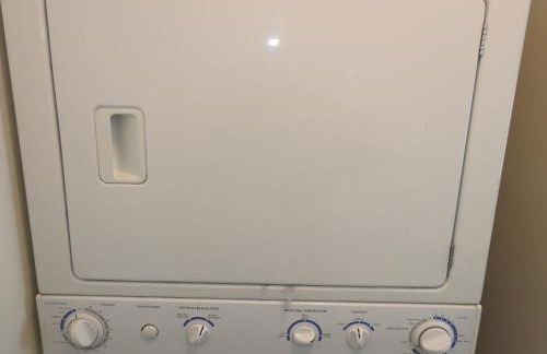 Miners Choice 3 Bedroom on Main St Bonus Rooms Sleeps up to 9 TV WIFI Piano - Foto 64