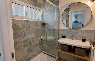 SEAFRONT APARTMENT - Photo 13