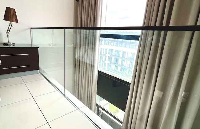 Embassy Gardens Apartment - Photo 33