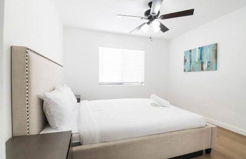 2BR Plus Bonus Room and Pool Access Near Universal Studios - Foto 9