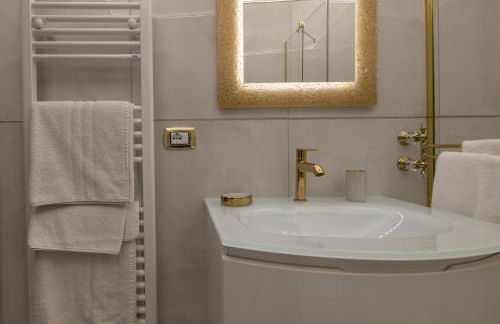 FASHION APARTMENT GOLD Bologna with JACUZZI & CAR GARAGE - Foto 42
