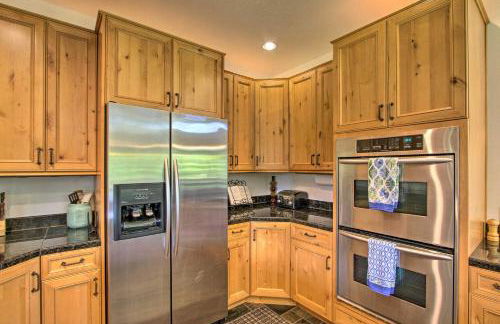 Serene South Bend Family Escape Dogs Welcome - Photo 10