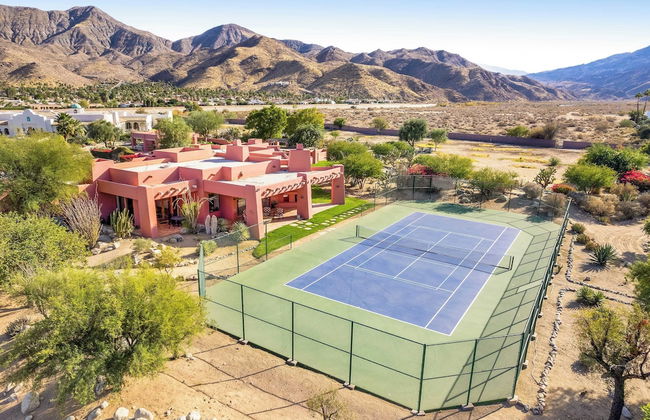 The Pond Estate by Avantstay Maximalist Designer Compound w/ 2 Casitas, Indoor + Outdoor Pools, Tennis Court, & Gorgeous Mountain Views 12k Sqft - Foto 5