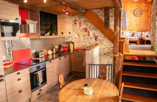 Charmante maison en pierre du Queyras - espace et luminosité - Foto 8