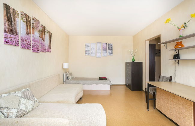 Apartment on Rimskaya - Photo 1