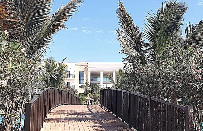 2 Bedrooms 2 Bathrooms Pool View Apartment - Foto 14