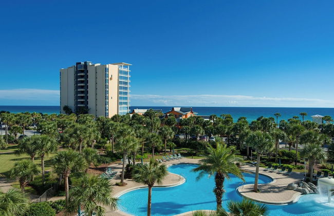 Spacious 2BR Condo w/ Partial Gulf Views, Pool, Across the Street From Beach! - Foto 35