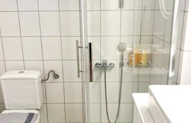 Lovely 1-bedroom apartment in front of sandy beach - Foto 12