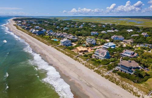 Relax and Enjoy the Spectacular Views in this Picturesque Home home - Foto 37