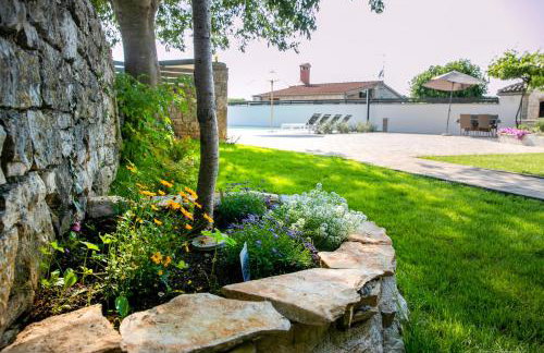 Adorable Holiday Home With Pool and Terrace - Foto 23