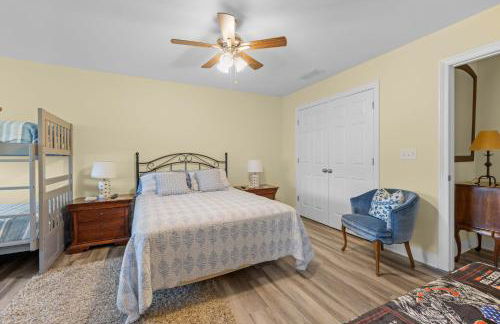 Luxury Lakefront Getaway Near Atlanta and Perfect for FIFA Visitors - Foto 29