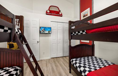 654- Newly Renovated Fabulous 4-Bedroom Pool Home in Watersong Resort, Game Room, Theater Room and More - Foto 58