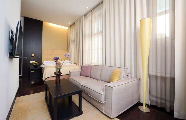 MyPlace Premium Apartments - Photo 7