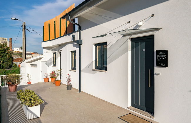 C312 Riverside View Premium Apartment w/ AC & Terrac - Foto 35