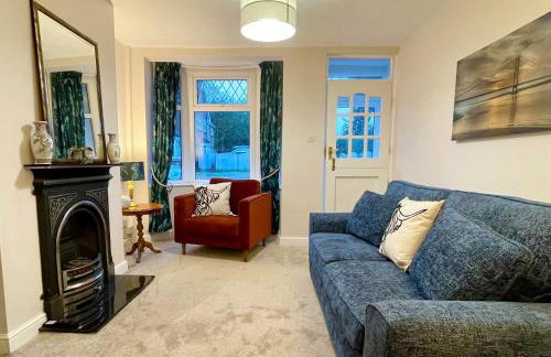 Stylish cottage in vibrant riverside village - Foto 24