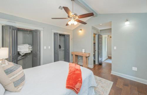 Private Pool and 3BR Family Fun Home with Gazebo - Foto 41