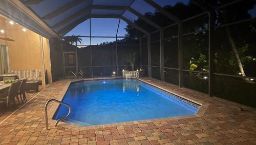 Spacious Naples Lakefront Pool Home Minutes from Downtown! - Foto 3, sunbed