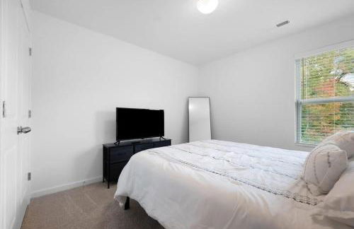 Brand New Townhome 2024 Great Deal - Foto 17