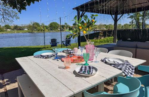 Waterfront Home with Arcade, MassageChair, Firepit, Infinity Game Table - Foto 17