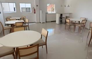 Apartamento completo, com vaga, varanda e piscina - Foto 6