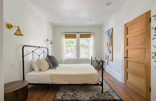 Stay Portland - The Câlin Suite - Posh Local Boutiques & Eateries - Foto 3