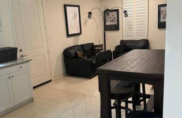 Luxury 1200 sqft 1bdrm retreat with den - Foto 5