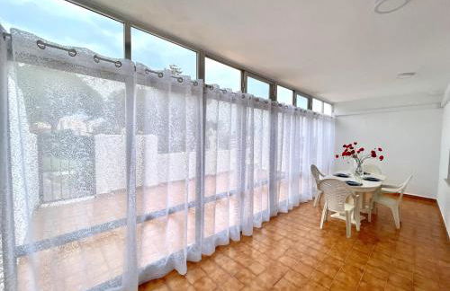 Beach Retreat 2 BR Apartment - Photo 12