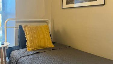 Funky 3rd Floor Condo 5 Beds with Sofa Bed plus WIFI - Foto 2