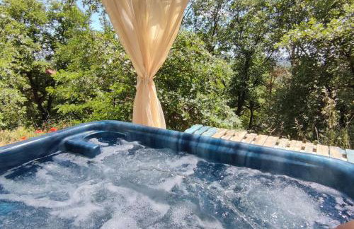 Cottage romantique, son jacuzzi privatif, piscine - Foto 1