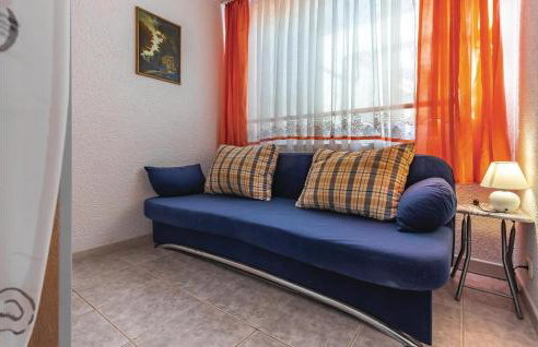 3 Bedroom Awesome Apartment In Pavicini - Photo 21