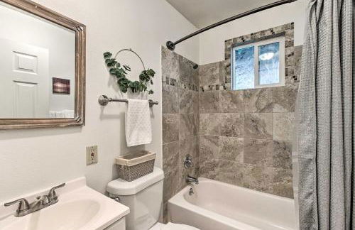 Creekside Morrison Cabin about 9 Mi to Red Rocks Park! - Foto 15