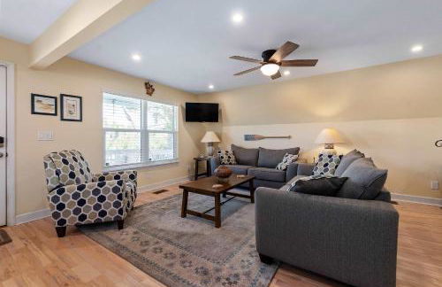 Lighthouse Loft l Marshfront l Walk to Downtown - Foto 7