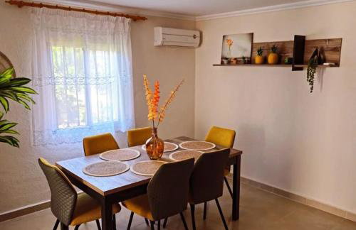 Chalet con piscina, barbacoa y jacuzzi en Valencia - Photo 57