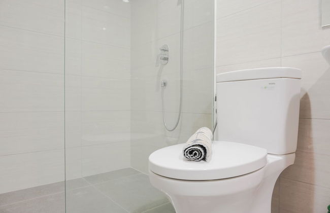 Elegant 2BR Ciputra International Apartment near Puri Indah Mall - Photo 16