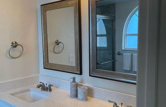 Three Bedroom Apartment #7 -- 2737 NPB -- Vusa Three Bedroom Condo Apartment - Foto 27