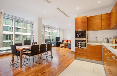 Contemporary Penthouse in Battersea Power Station - Photo 11
