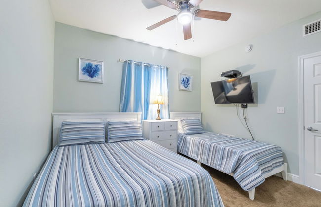 Crystal Shores West Condos by Hosteeva - Foto 5