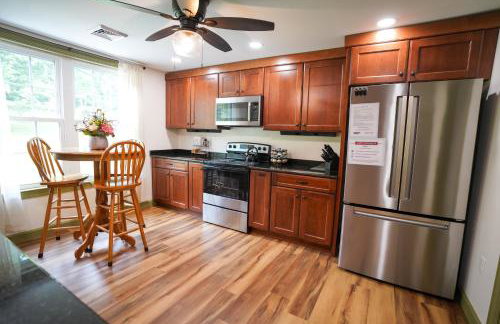 Historic Sears River Home (Main Level) on 10 Acres - Foto 64