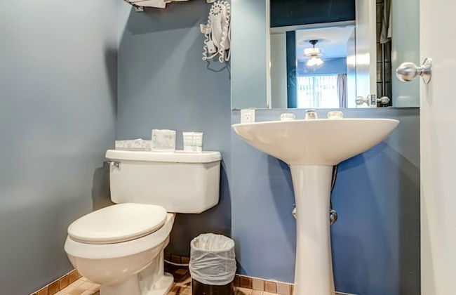 Rosellen Suites At Stanley Park - Foto 76