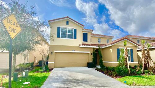 Marvelous Villa, South facing pool and hot tub, themed bedrooms near Disney - Foto 5