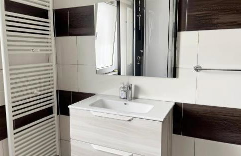 Düsseldorf Messe and Airport, 2-bedroom Apartment with Kitchen and Garden - Foto 4