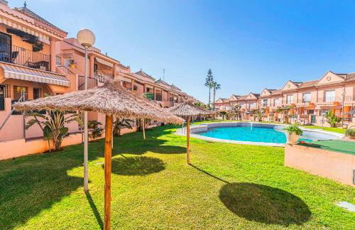 APARTAMENTO EN URBANIZACIÓN AL-ÁNDALUs CERCA DE LA PLAYA DE LA BARROSA - Foto 1