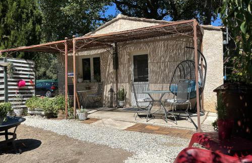 Villa Theolina Maisonnette lumineuse avec jardin, parking privé au calme à Aix - Foto 4