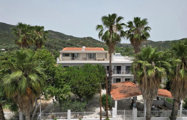 Evia Bay Suites & Retreats - Foto 1