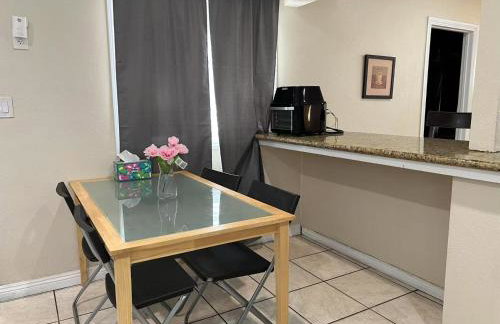 欢迎入住West Covina的四卧二卫的独立房子 - Foto 16