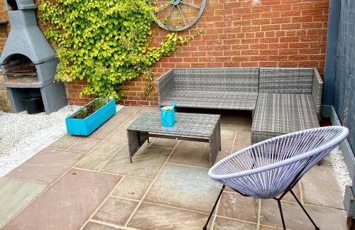 Cosy 2 bedroom home with free parking near city - Foto 2