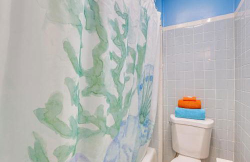 Steps to Sand Panama City Beach Apartment! - Foto 19