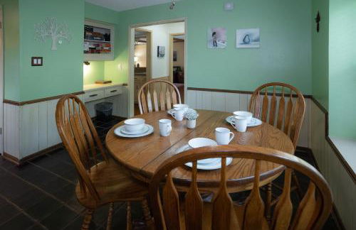 Spacious and quiet 4 bed 3 and a half bath home away from home in Katy Texas - Foto 13